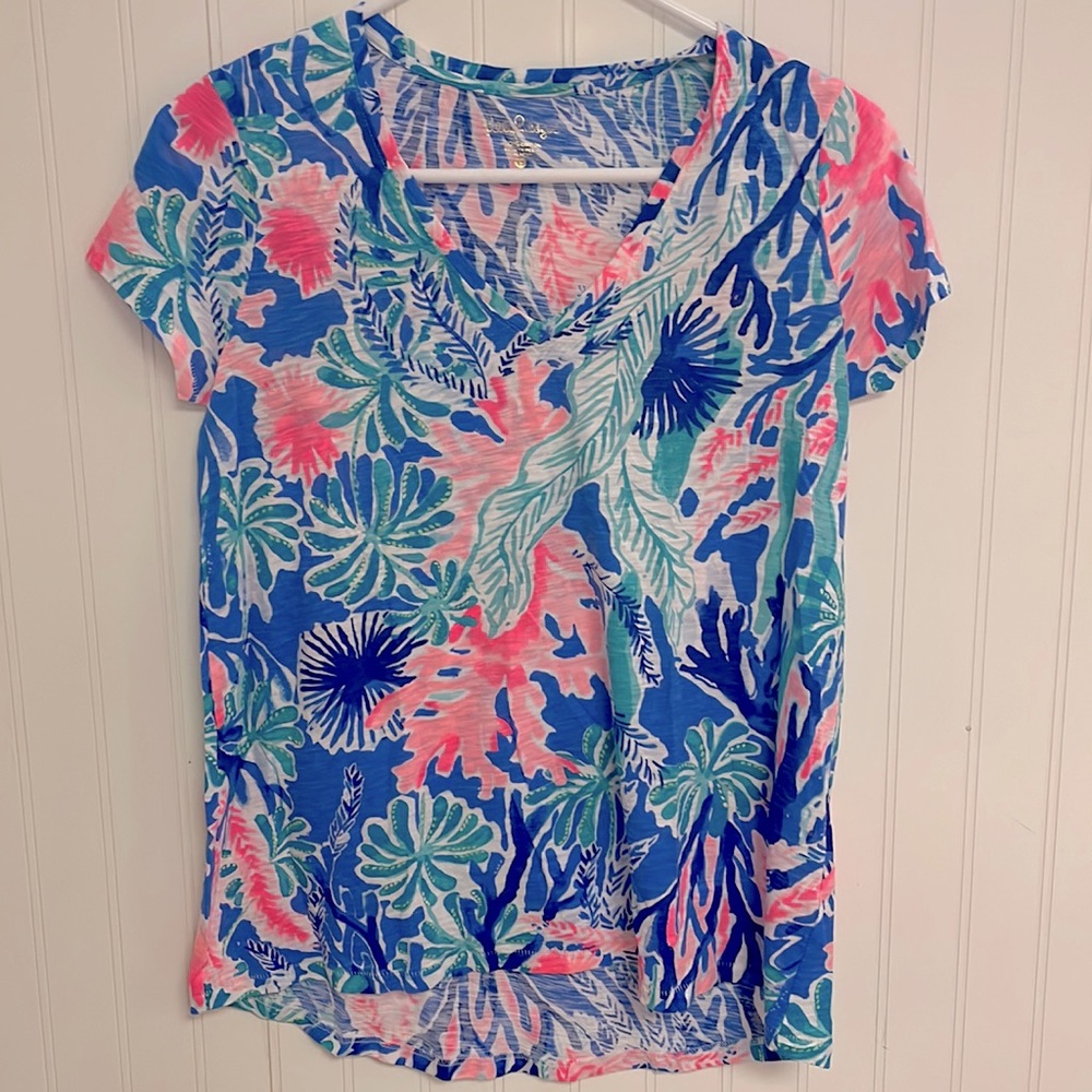 Lilly Pulitzer V Neck Short Sleeve Top